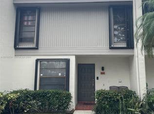 3+1 Townhouse — 9810 NW 10th St #88, Pembroke Pines, 33024