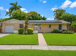 3+1 Müstakil ev — 18103 SW 93rd Ave, Palmetto Bay, 33157