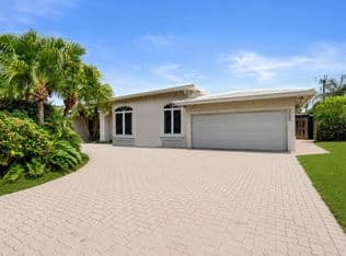 4-bedroom Single-Family Home — 2756 NE 35th Street, Fort Lauderdale, 33306