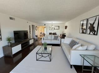 2+1 Condo — 2850 Forest Hills Boulevard #214, Coral Springs, 33065