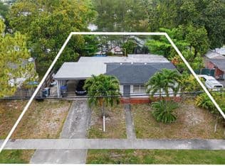 4+1 Müstakil ev — 4621 SW 31st Dr, West Park, 33023