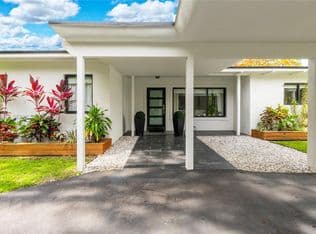 4-bedroom Single-Family Home — 7970 SW 122nd St, Pinecrest, 33156