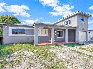 6+1 Müstakil ev — 760 E 55th St, Hialeah, 33013