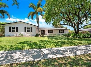 4+1 Müstakil ev — 15700 SW 87th Ave, Palmetto Bay, 33157