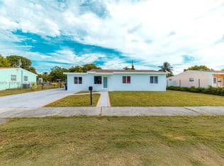 4+1 Müstakil ev — 3331 NW 177th Ter, Miami Gardens, 33056