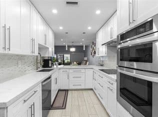3+1 Townhouse — 1064 NW 97th Ave #219, Pembroke Pines, 33024