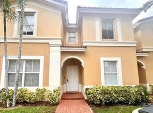 3+1 Townhouse — 3028 SW 129th Ter #120, Hollywood, 33027
