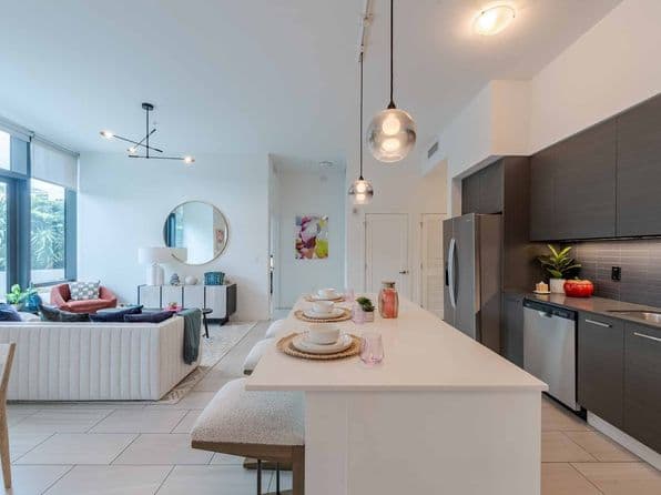 Midtown 5, Edgewater