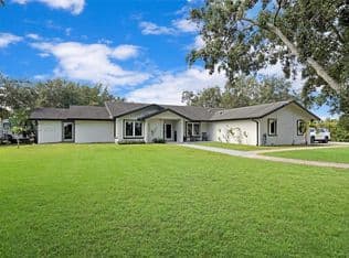 4-bedroom Single-Family Home — 15290 SW 200th St, Miami, 33187