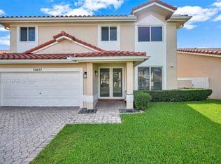 4-bedroom Single-Family Home — 10877 SW 152nd Pl, Miami, 33196