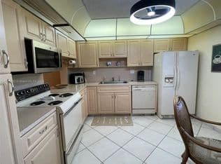 2+1 Condo — 4975 E Sabal Palm Blvd APT 208, Fort Lauderdale, 33319