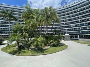 1-bedroom Condo — 900 Bay Dr APT 311, Miami Beach, 33141