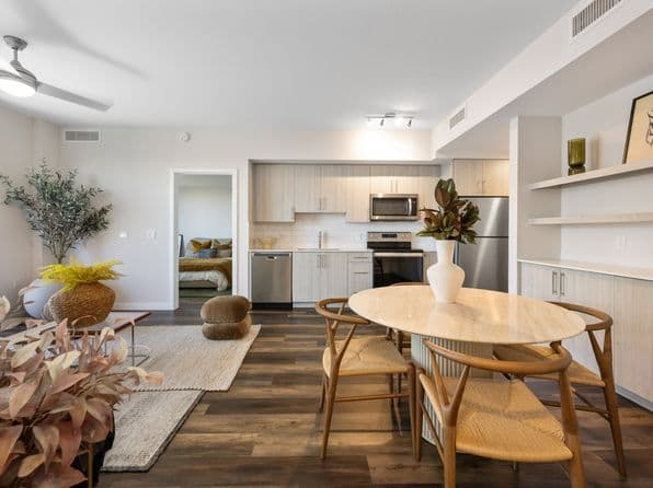 1-bedroom Building — The Skylar, Miami 33125
