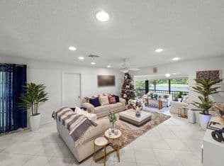 3-bedroom Condo — 9286 Vista Del Lago #35b, Boca Raton, 33428