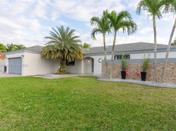3+1 Müstakil ev — 15420 SW 156th Ter, Miami, FL 33187