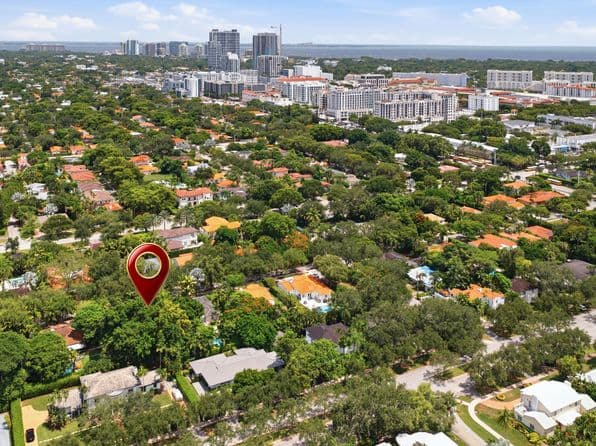 3-bedroom Single-Family Home — 3700 Harlano Street, Coral Gables, FL 33134