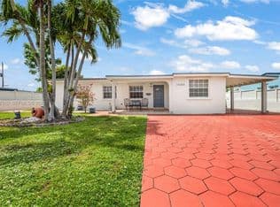 4+1 Müstakil ev — 10240 SW 35th St, Miami, 33165
