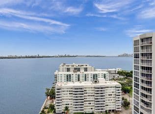 2+1 Condo — 7601 E Treasure Dr APT 2421, North Bay Village, 33141