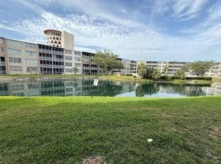 2-bedroom Condo — 1700 NE 191st St APT 510, Miami, 33179
