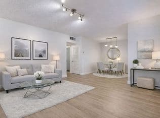 2+1 Condo — 5300 Washington St APT D303, Hollywood, 33021