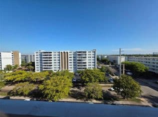 2+1 Condo — 319 NE 14th Ave APT 702, Hallandale, 33009
