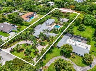 5+1 Müstakil ev — 11900 SW 63rd Ave, Pinecrest, 33156