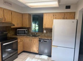 2+1 Condo — 7300 Lake Cir Drive #202, Pompano Beach, 33063