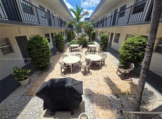 1+1 Condo — 415 NE 2nd St APT 217, Hallandale, 33009