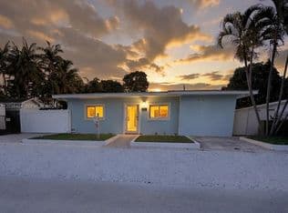 3-bedroom Single-Family Home — 572 E 38th St, Hialeah, 33013