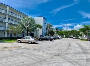 2+1 Condo — 1049 Lincoln C, Boca Raton, 33434