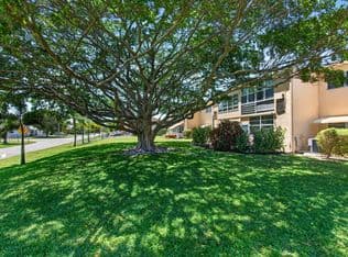 1+1 Condo — 2101 NE 1st Court #204, Boynton Beach, 33435