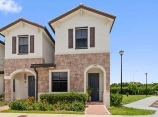 3+1 Condo — 11410 W 34th Way, Hialeah, 33018