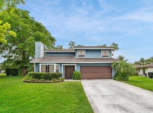 4-bedroom Single-Family Home — 1726 TREEHAVEN Court, Wellington, 33414