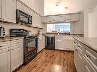 2-bedroom Townhouse — 7652 Pinewalk Dr S #139, Margate, 33063