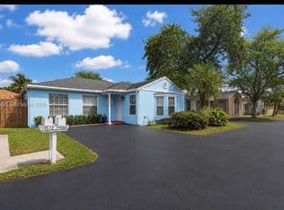 3+1 Müstakil ev — 14566 SW 124th Pl, Miami, 33186
