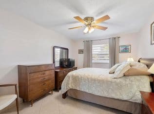 2-bedroom Condo — 4270 NW 40th Street #205, Fort Lauderdale, 33319