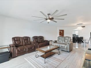 2+1 Condo — 117 Lehane Terrace #210, North Palm Beach, 33408