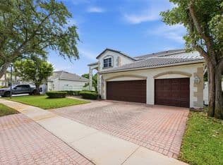 5-bedroom Single-Family Home — 3511 SW 145th Ave, Miramar, 33027