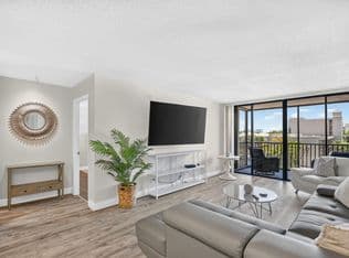 1+1 Condo — 4 Royal Palm Way #403, Boca Raton, 33432