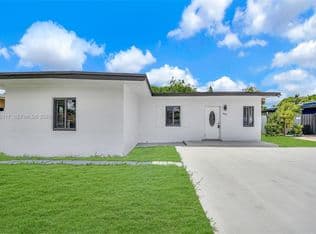 3+1 Müstakil ev — 580 NW 116th Ter, Miami, 33168