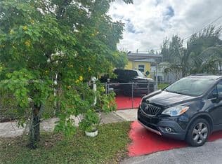 4-bedroom Single-Family Home — 15151 Railroad Dr, Opa Locka, 33054