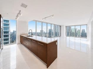 2-bedroom Condo — 475 Brickell Ave APT 4715, Miami, 33131