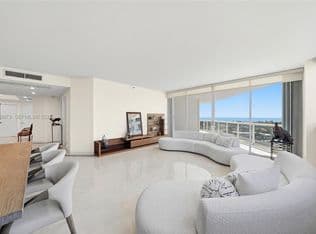 3+1 Condo — 3801 NE 207th St APT 1203, Miami, 33180