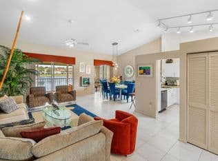 2-bedroom Condo — 9829 Seacrest Circle #202, Boynton Beach, 33437