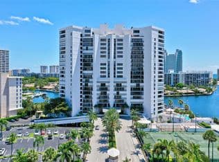 3+1 Condo — 300 Three Islands Boulevard #101, Hallandale Beach, 33009