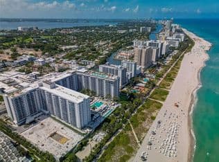 Condo — 2301 Collins Ave APT 1014, Miami Beach, 33139