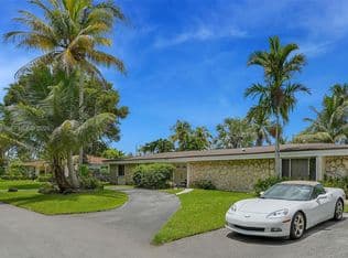 4+1 Müstakil ev — 5400 SW 63rd Ct, Miami, 33155