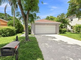 3-bedroom Single-Family Home — 2385 NW 34TH Terrace, Coconut Creek, 33066