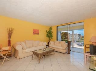 1+1 Condo — 2861 Somerset Drive #317, Fort Lauderdale, 33311