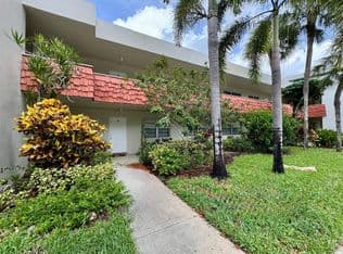 3+1 Condo — 901 Cypress Terrace #103, Pompano Beach, 33065